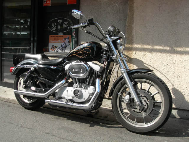 EAST URBAN Custom Cycles : ハーレーダビッドソン 2005 XL1200Rベース